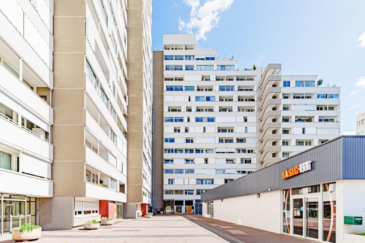 Atypical Apartment With Balcony & Interior Stairs Вильорбан Екстериор снимка